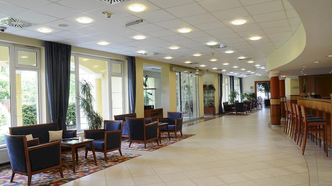 Garden Hotel Wellness És Konferencia