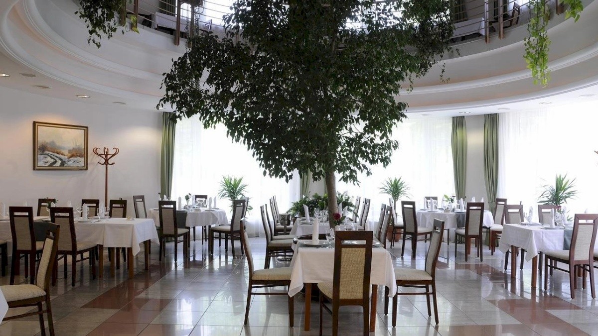 Garden Hotel Wellness És Konferencia