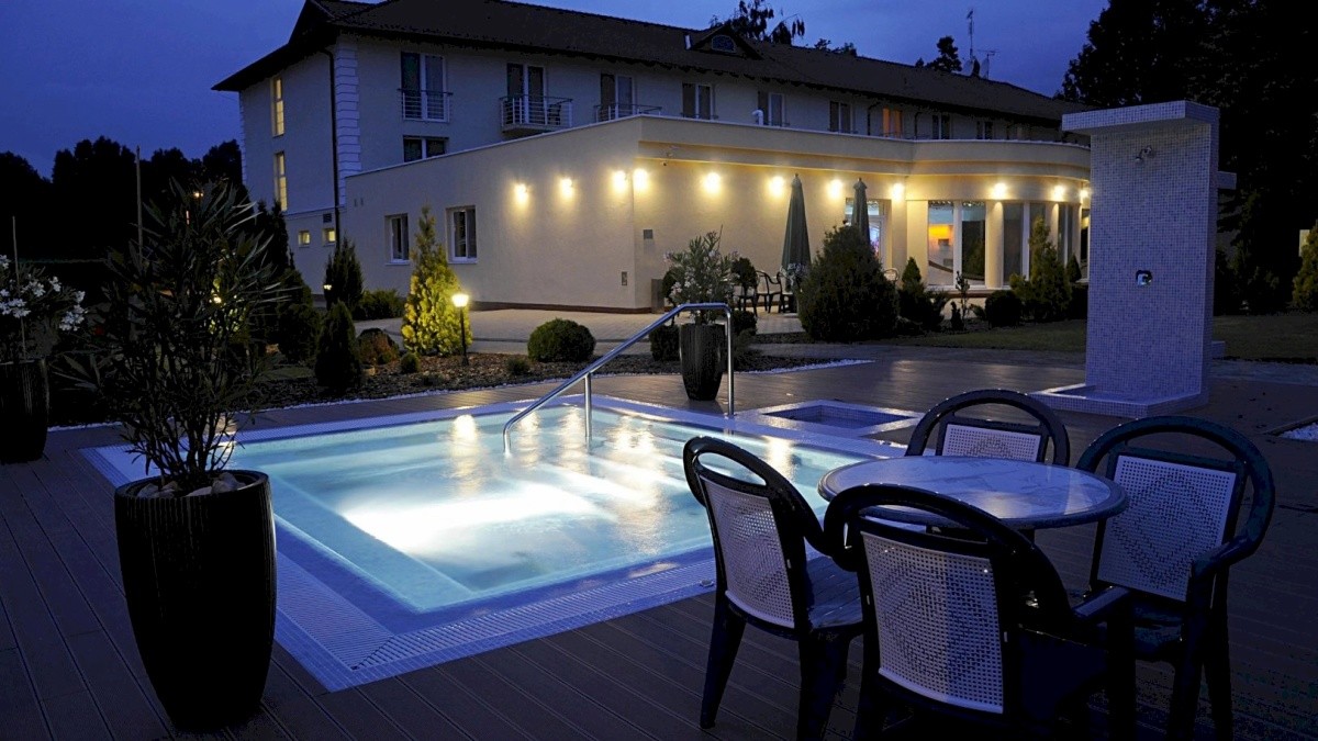 Garden Hotel Wellness És Konferencia