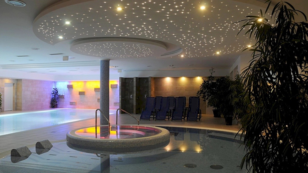 Garden Hotel Wellness És Konferencia