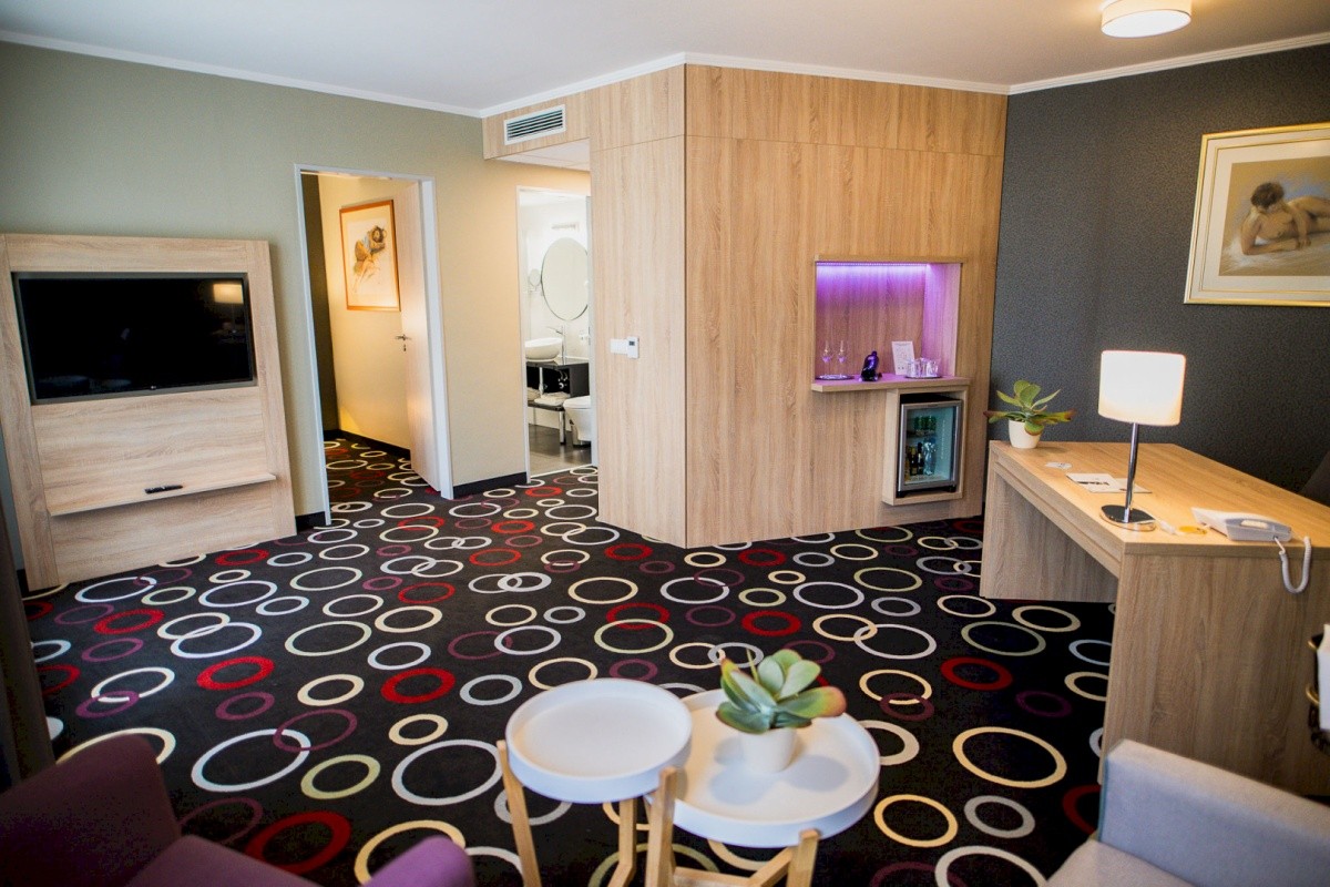 Garden Hotel Wellness És Konferencia