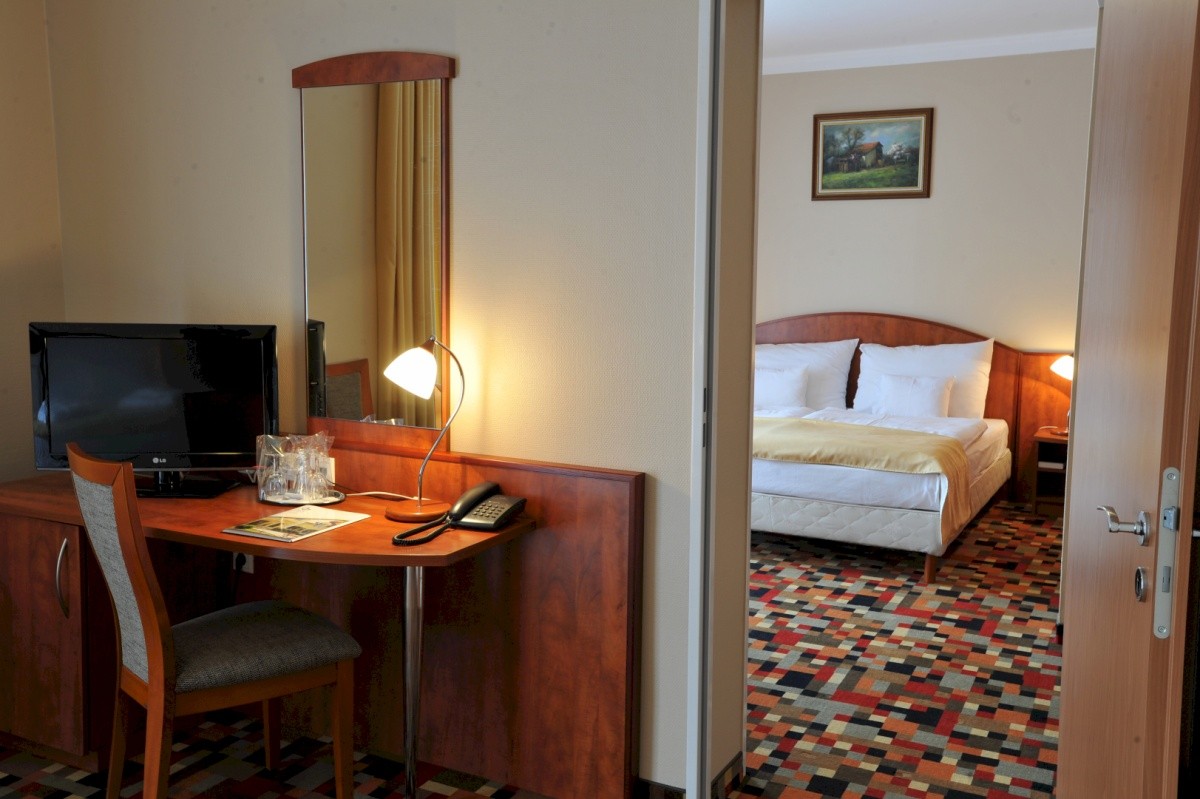Garden Hotel Wellness És Konferencia