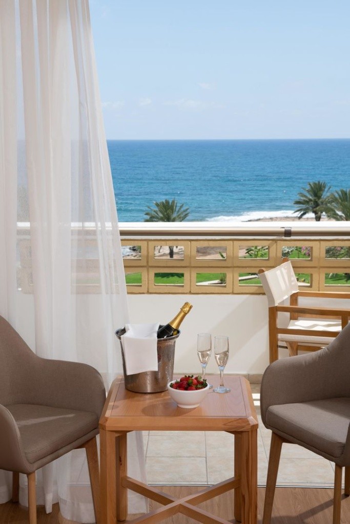 Constantinou Bros Athena Royal Beach
