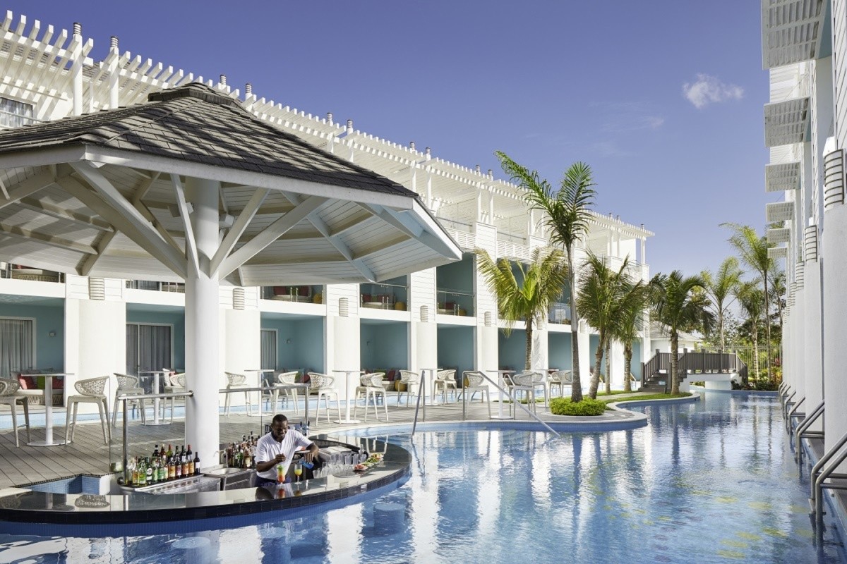 Azul Beach Resort