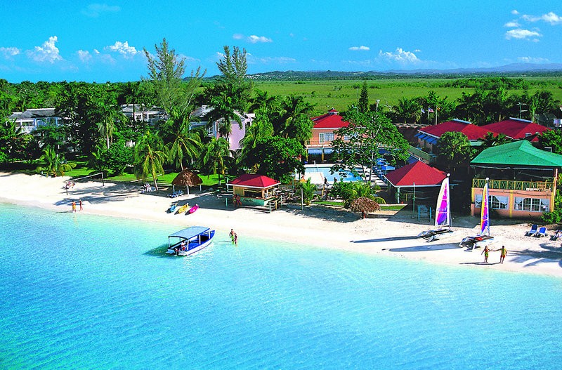 Azul Beach Resort