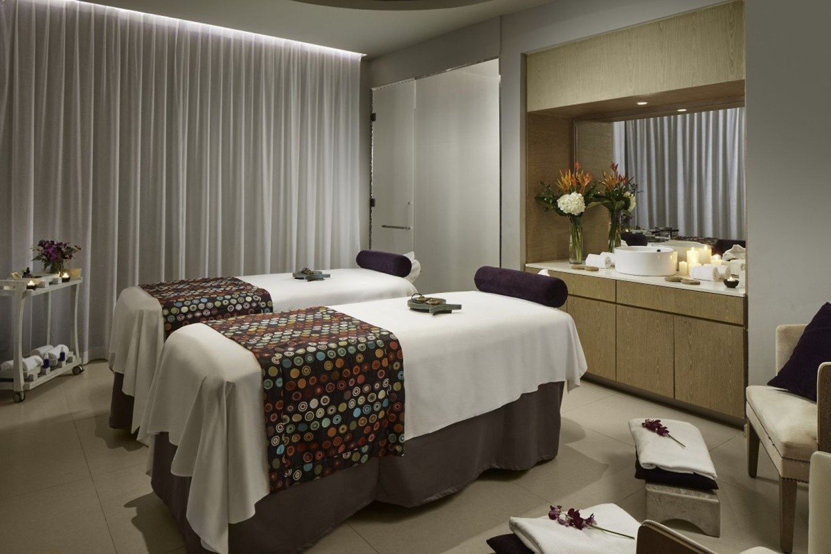 Azul Beach Resort
