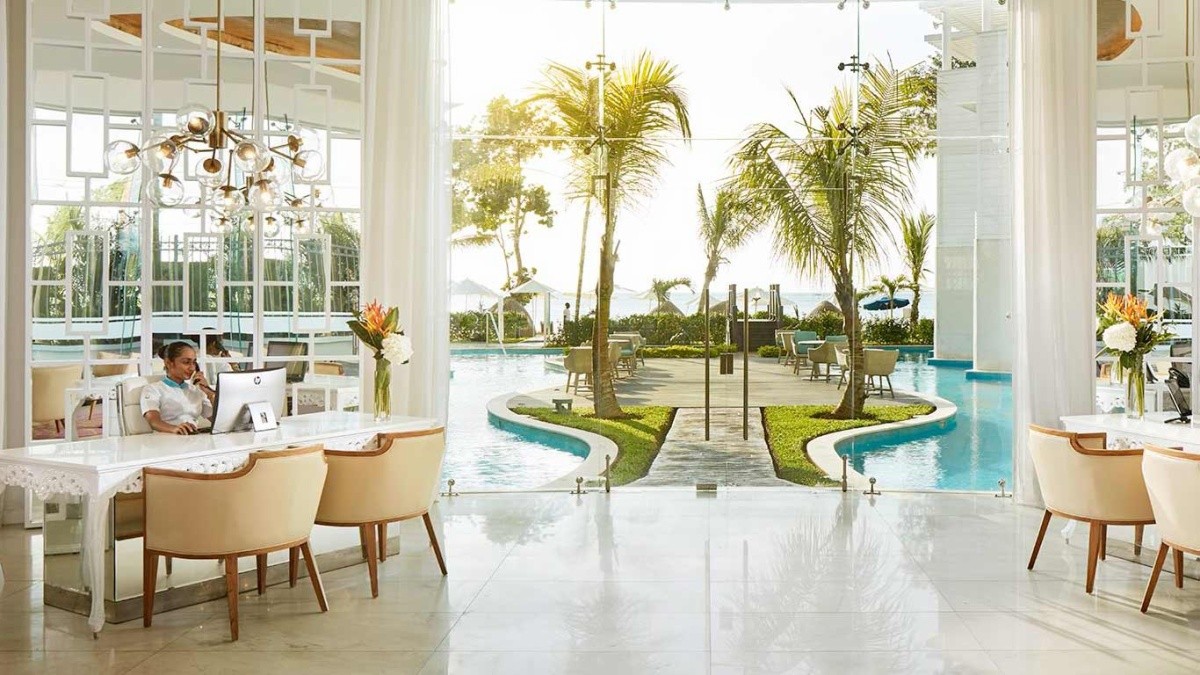 Azul Beach Resort