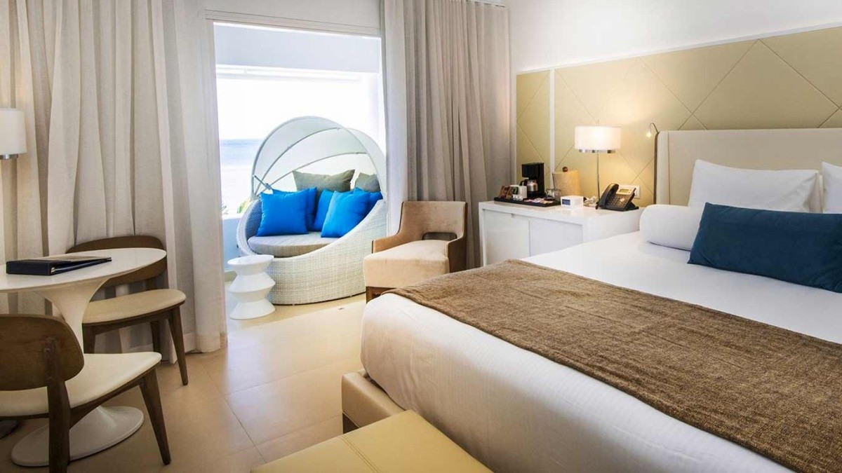 Azul Beach Resort