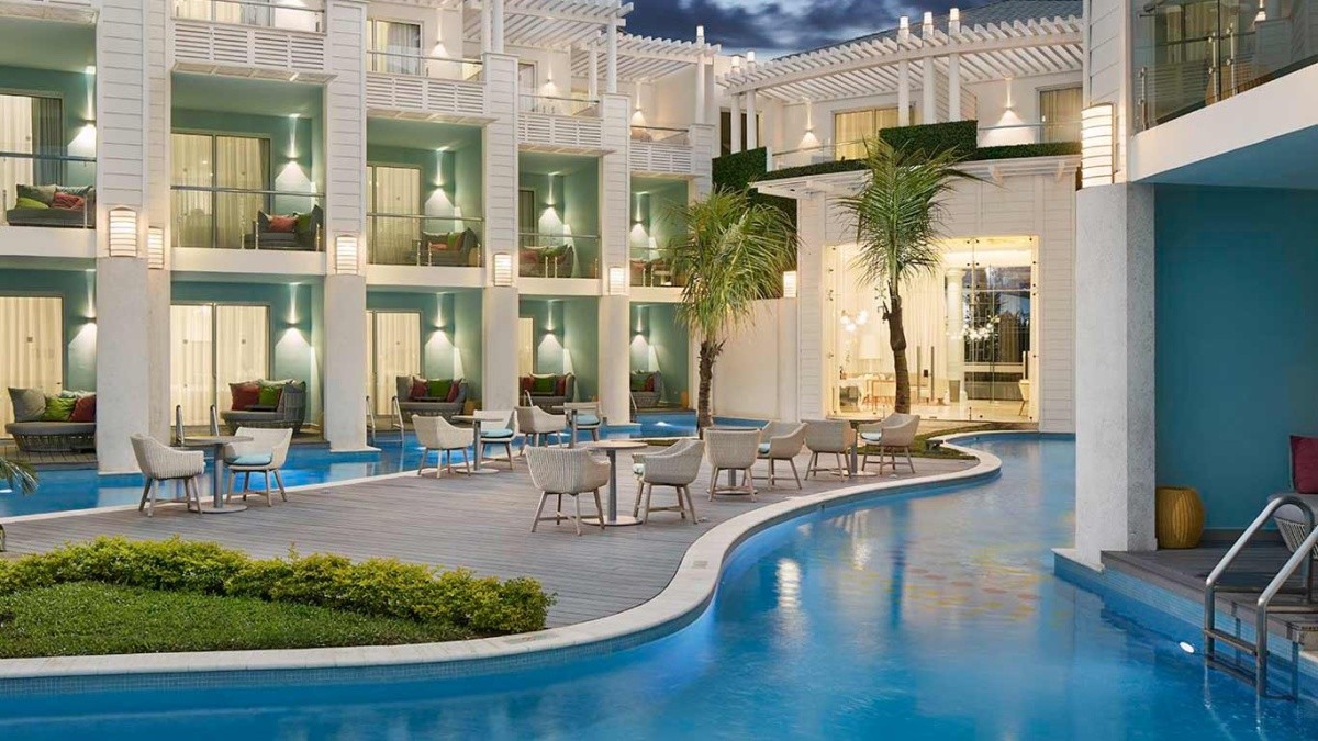 Azul Beach Resort