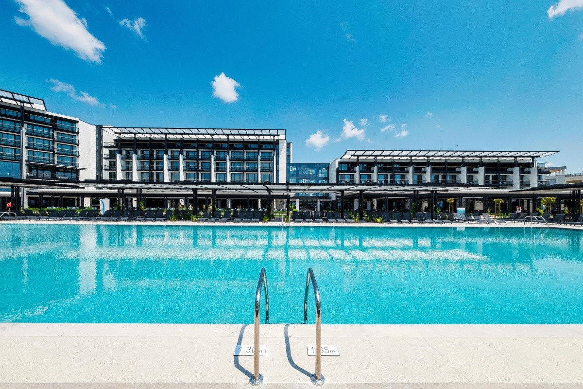 Voya Beach Resort