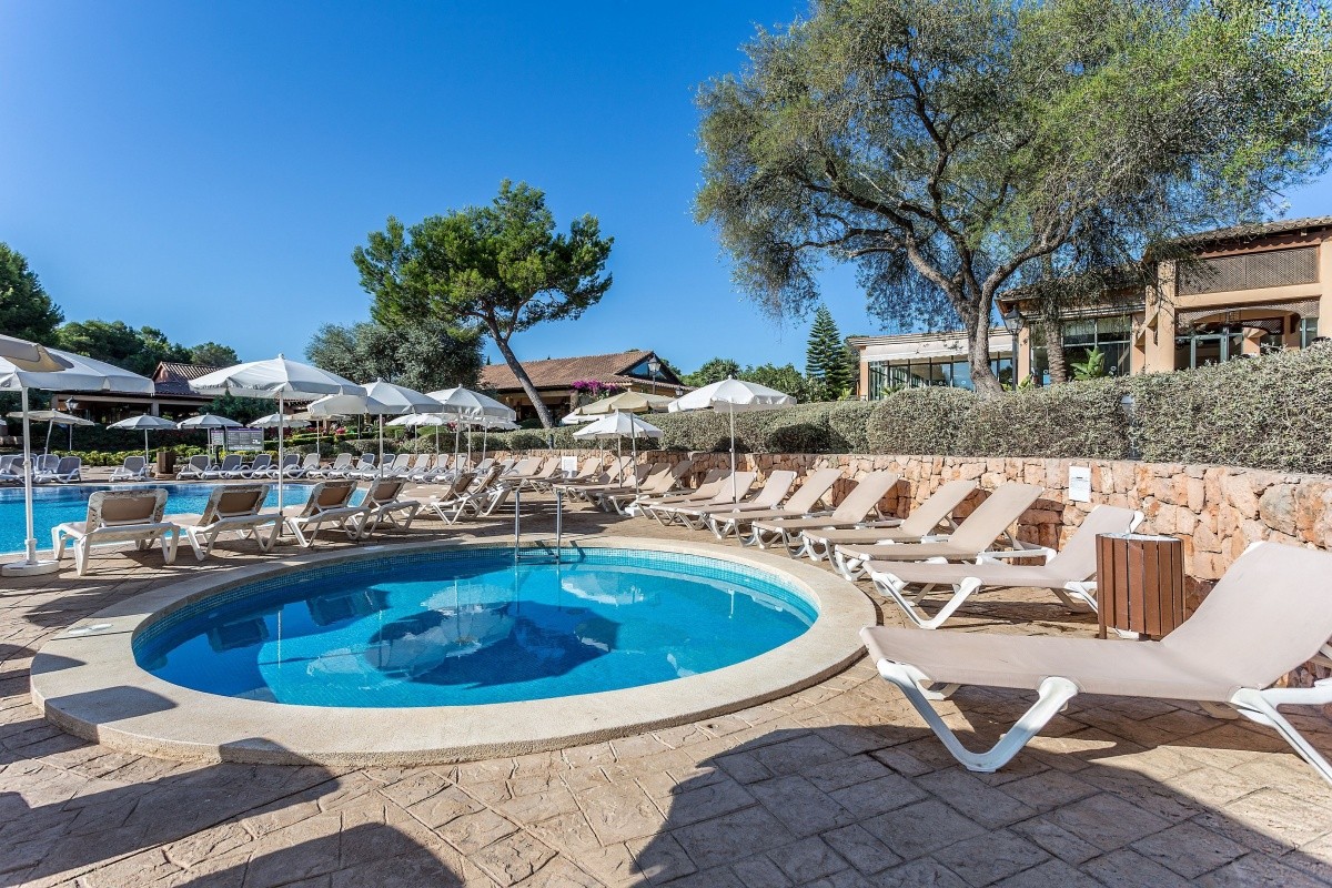 Vell Marí Hotel & Resort