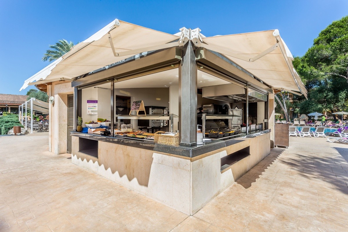 Vell Marí Hotel & Resort