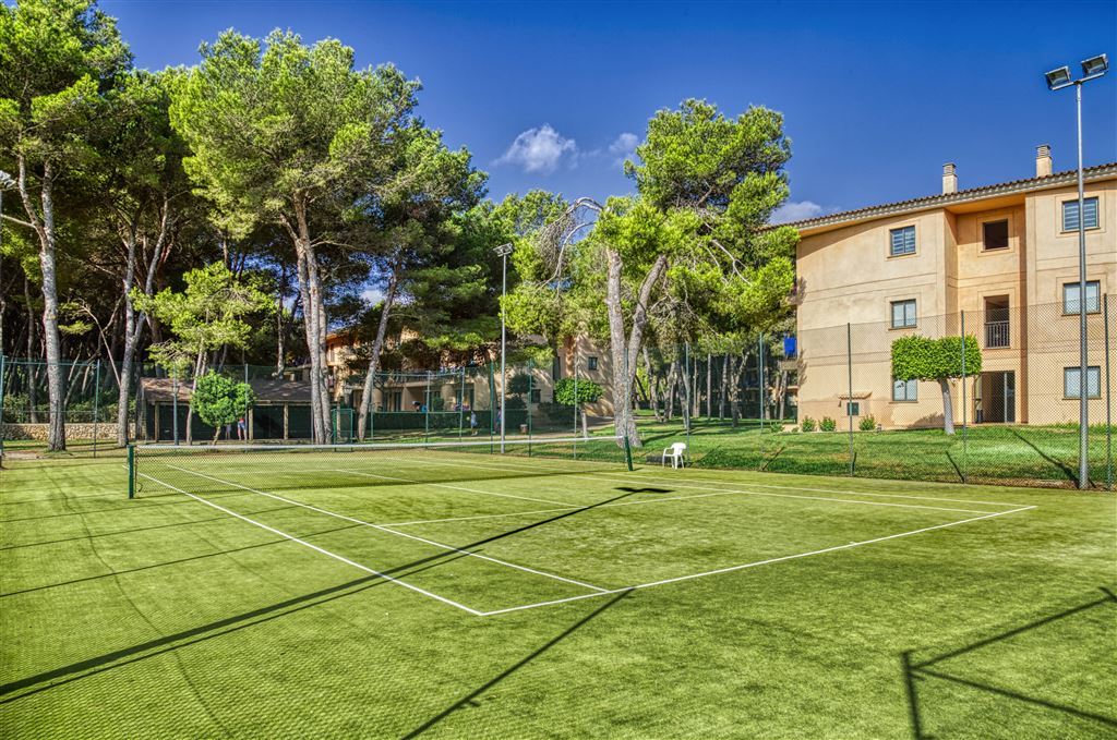 Vell Marí Hotel & Resort