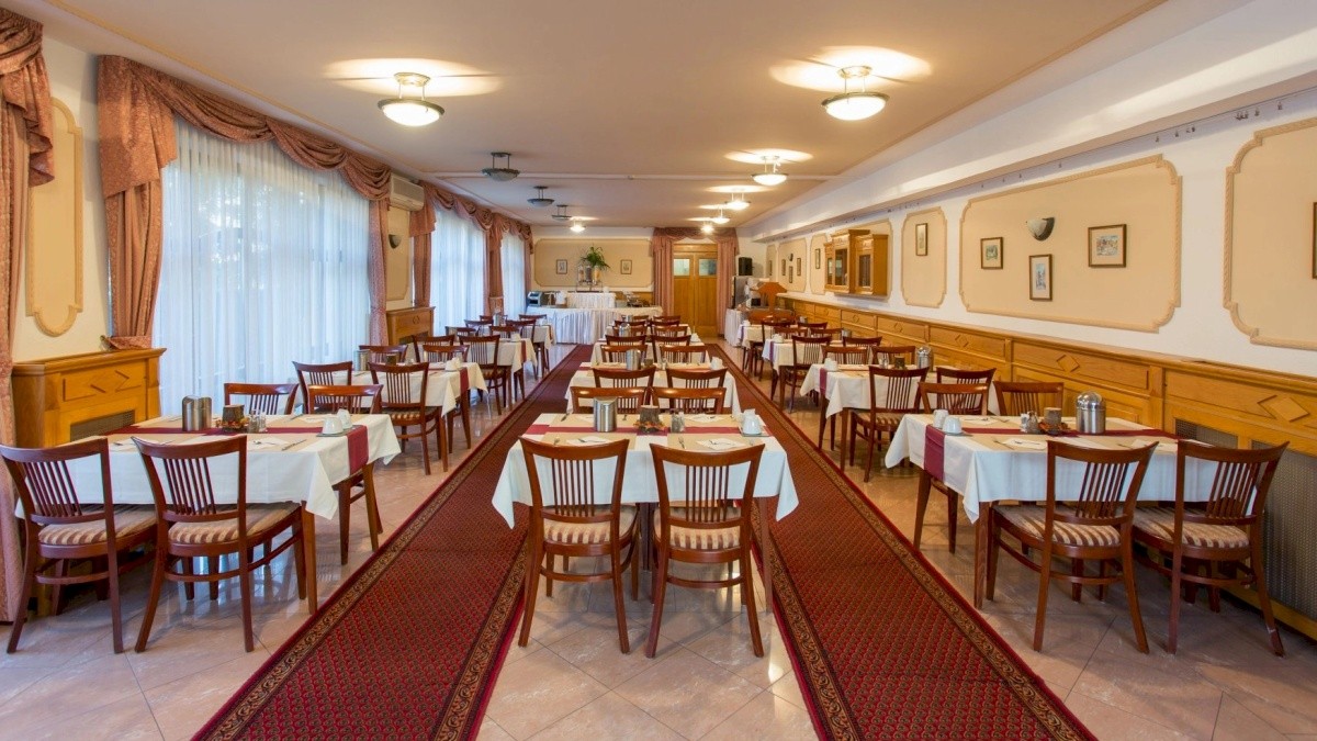 Révész Hotel & Rosa Spa