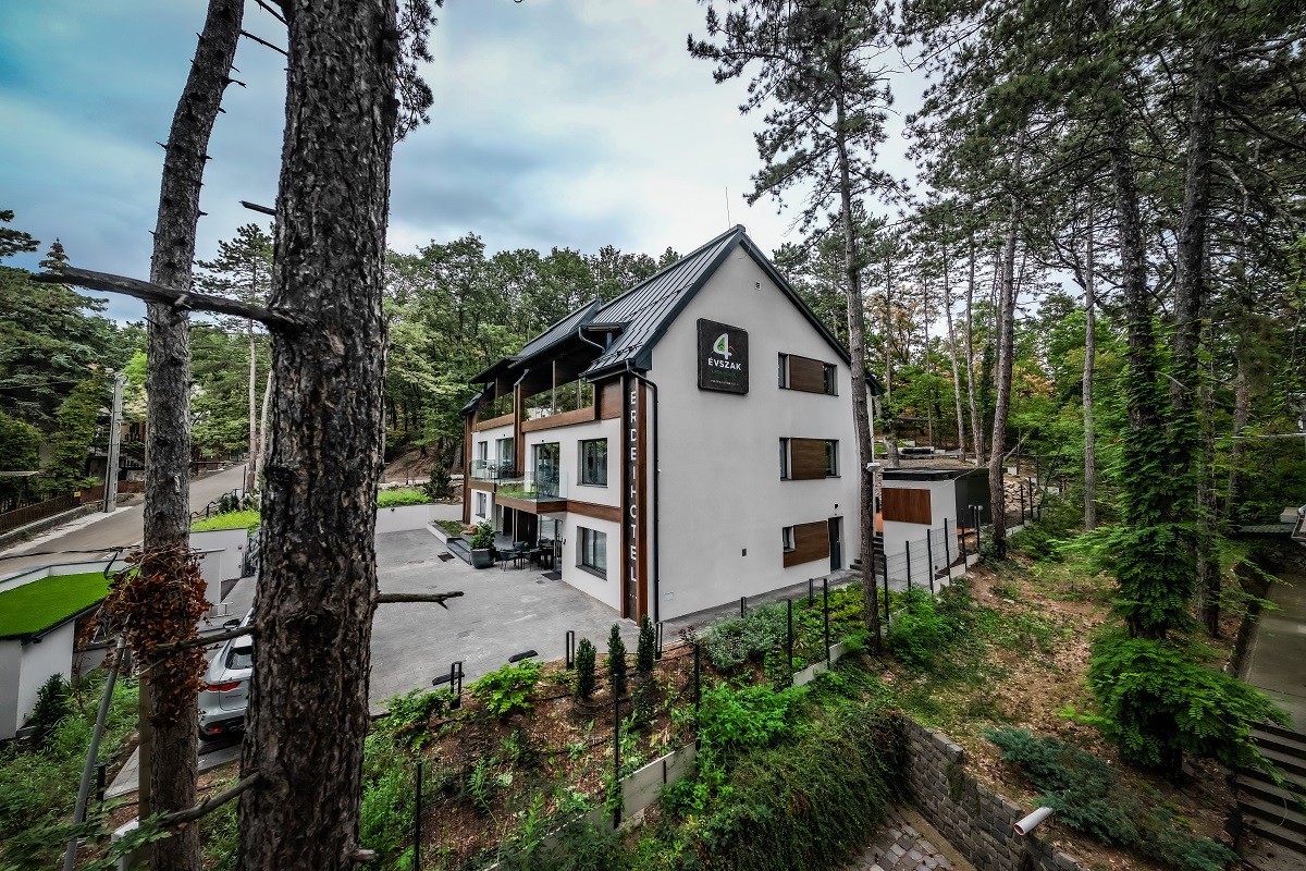 4 Évszak Erdeihotel