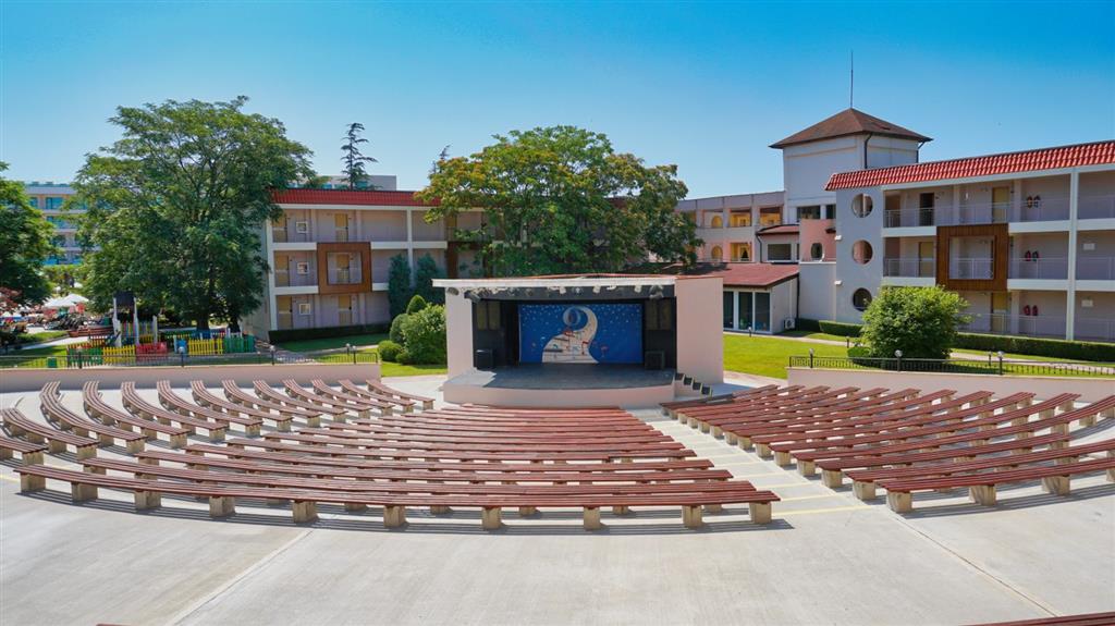 DIT EVRIKA BEACH CLUB HOTEL