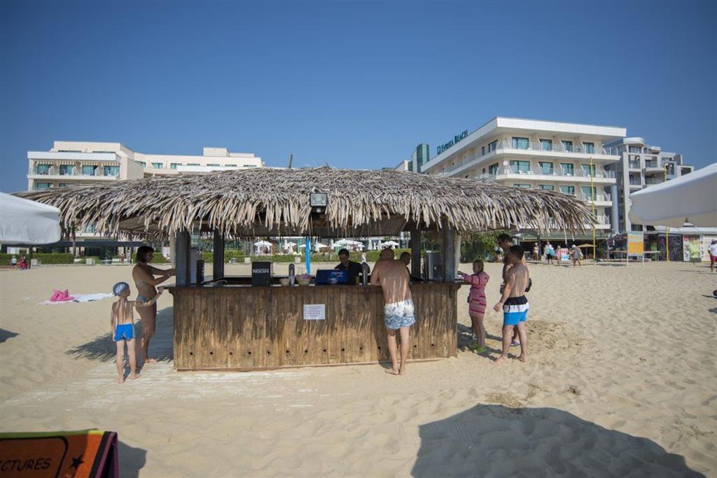 DIT EVRIKA BEACH CLUB HOTEL