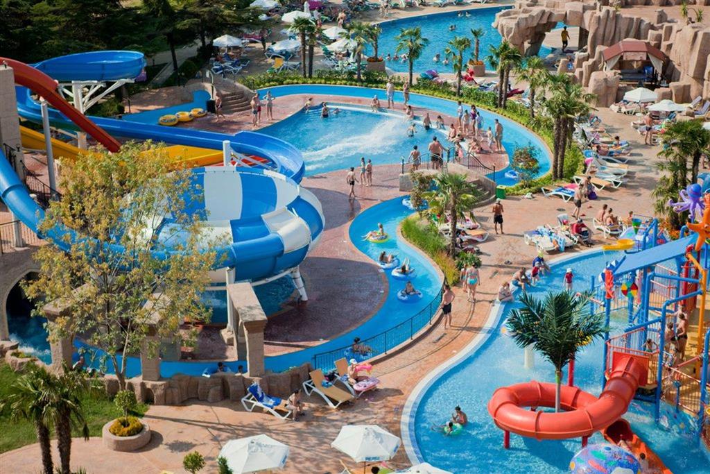 DIT EVRIKA BEACH CLUB HOTEL