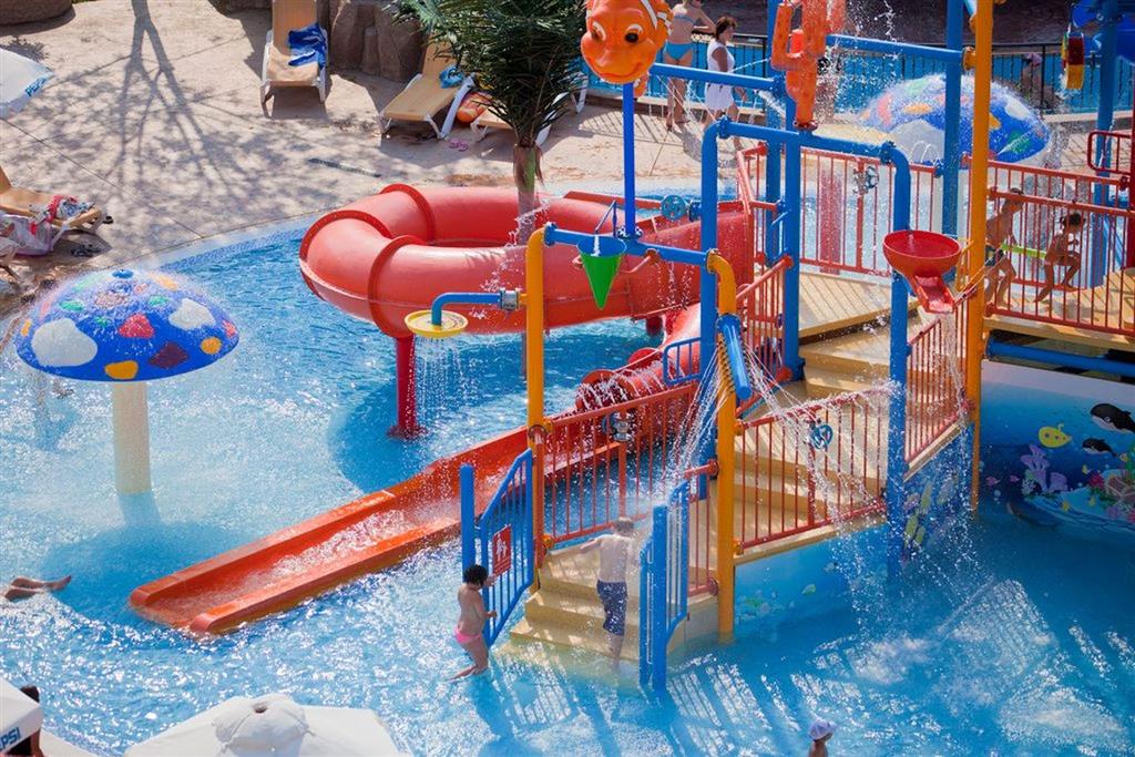 DIT EVRIKA BEACH CLUB HOTEL