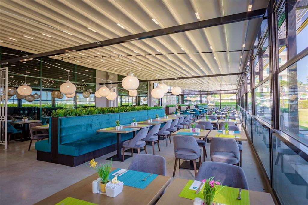 DIT EVRIKA BEACH CLUB HOTEL