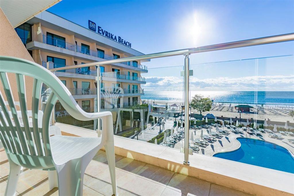 DIT EVRIKA BEACH CLUB HOTEL