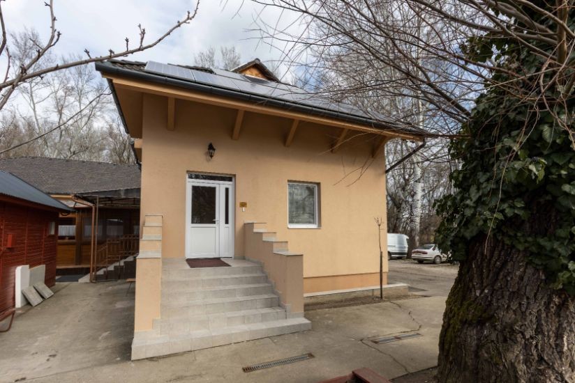 Tiszacsegei Halászcsárda És Panzió