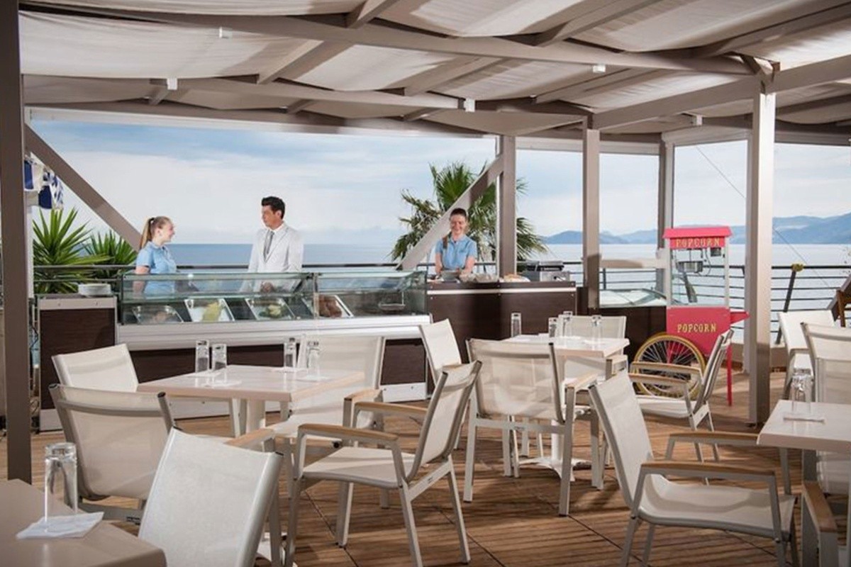 Blue Marine Resort & Spa