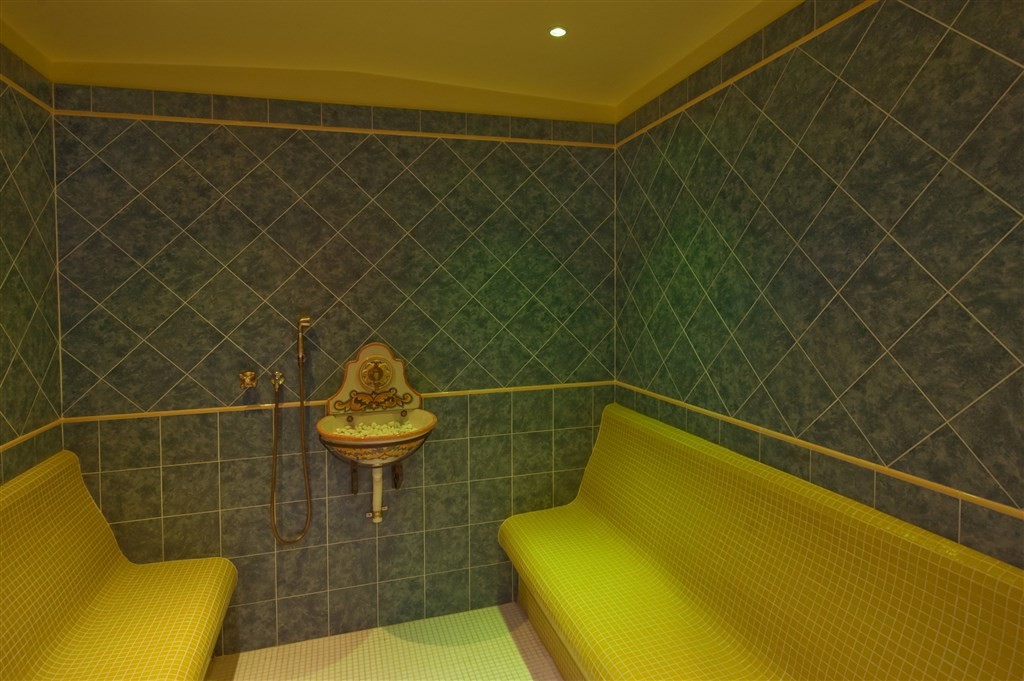 Borgo Dei Poeti Wellness Resort