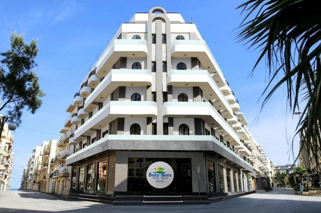 Pebbles Resort (St. Paul's Bay)