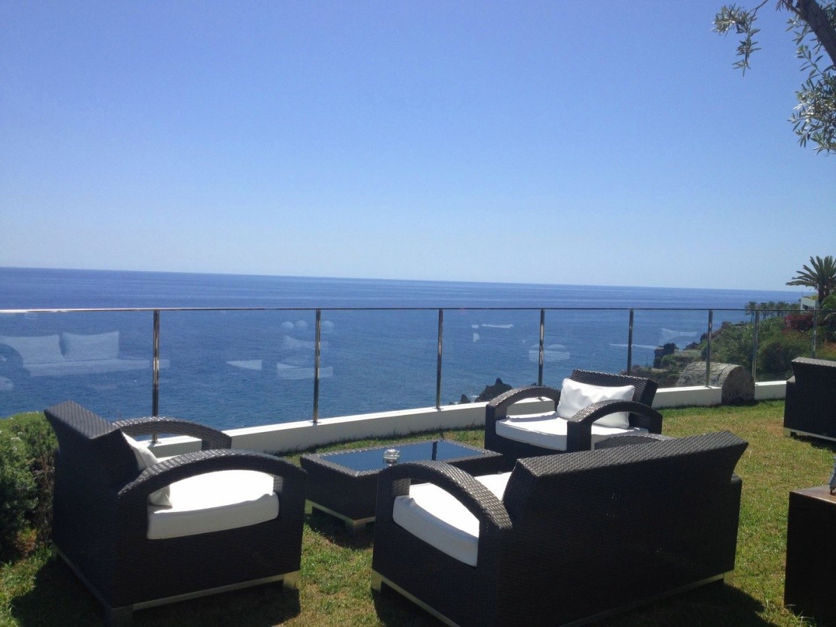 Madeira Regency Cliff