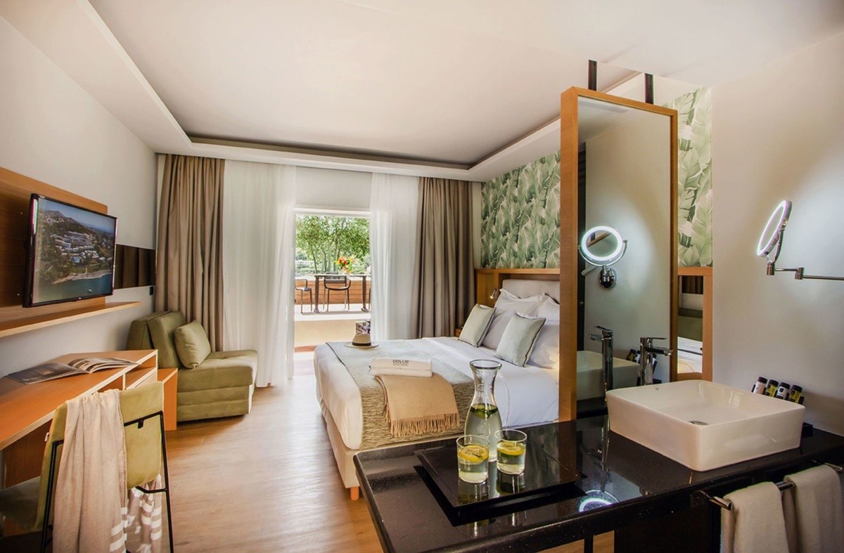 Zeus Dolce Athens (Ex.dolce Attica Riviera)