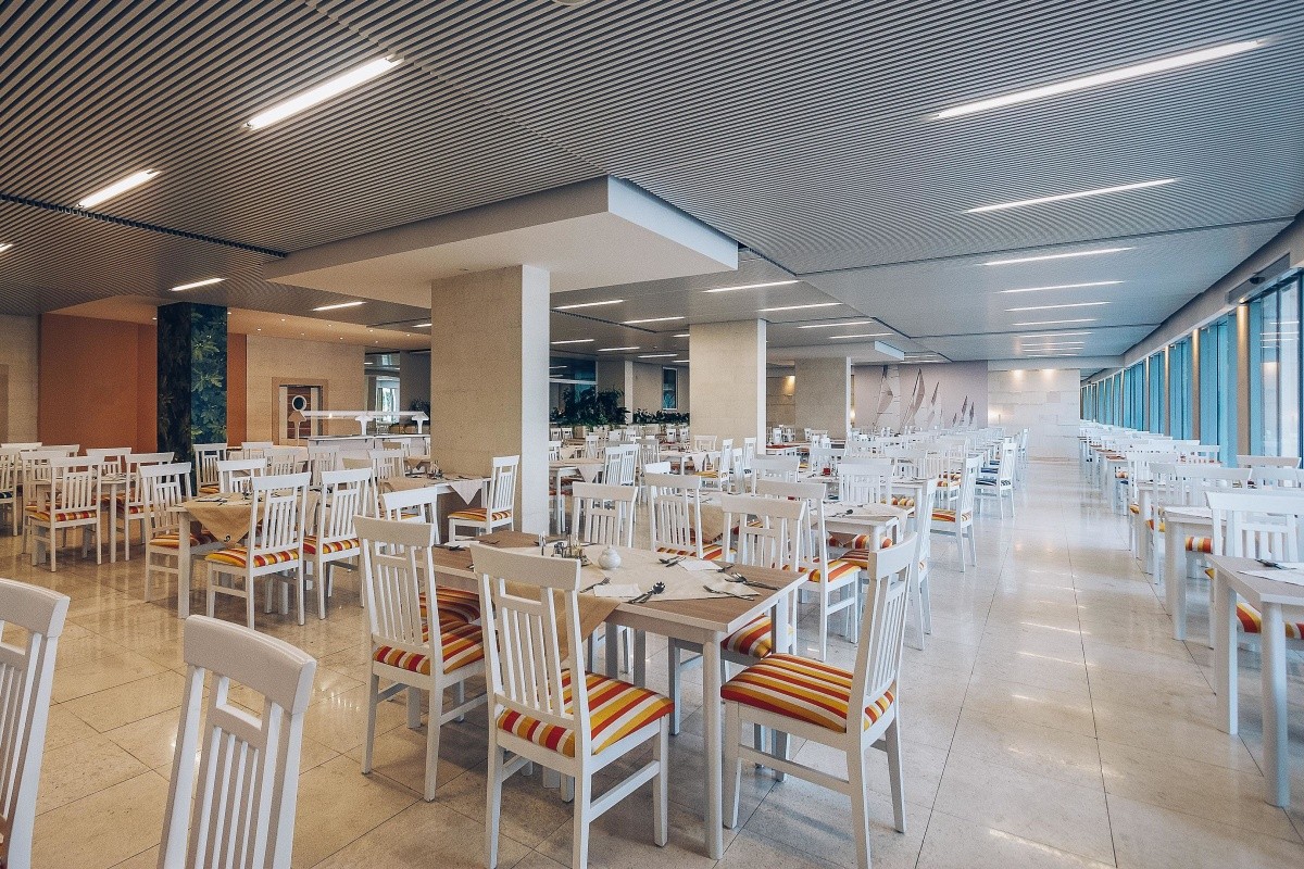 Carine Hotel Delfin (Bijela)