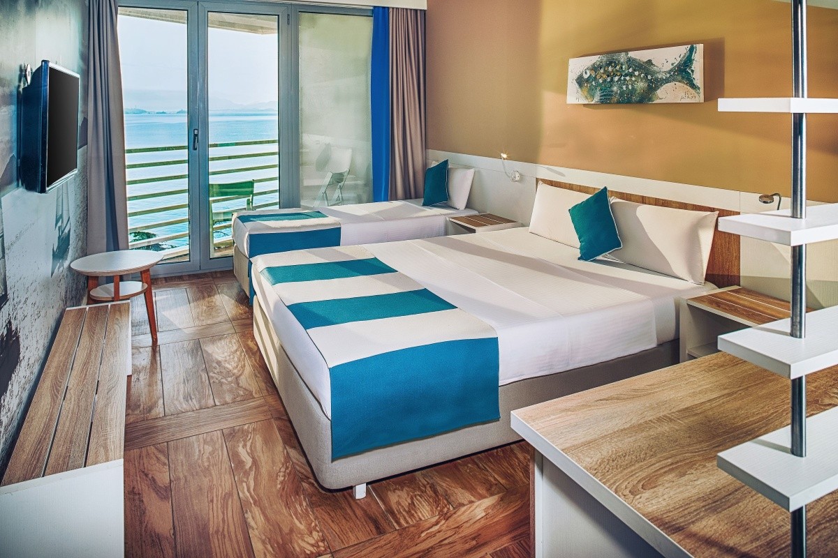 Carine Hotel Delfin (Bijela)