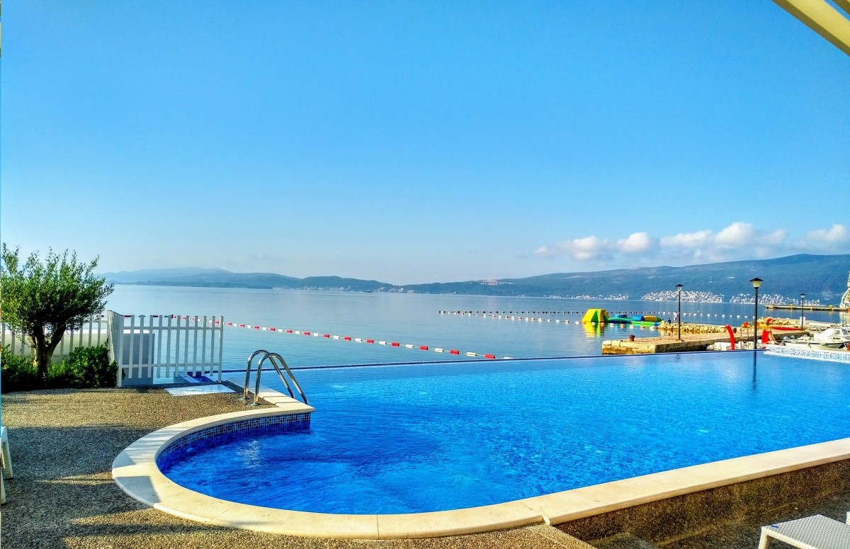Carine Hotel Delfin (Bijela)