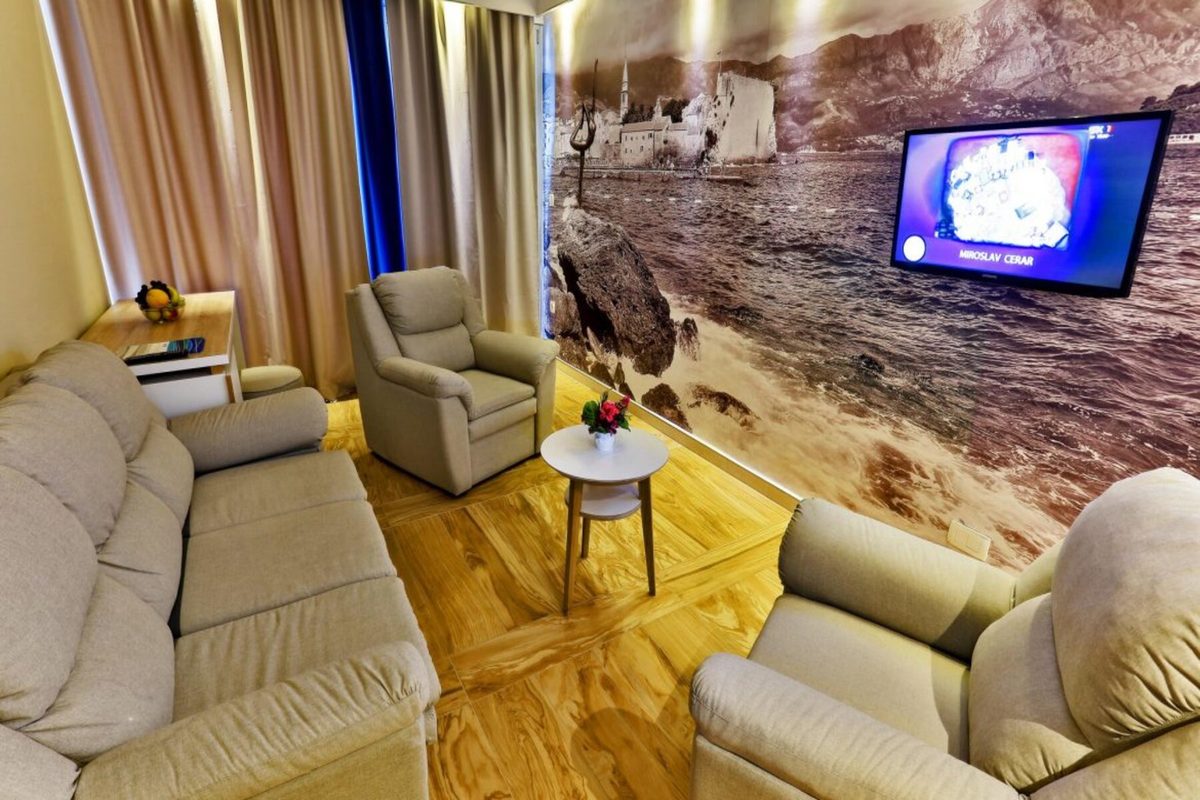 Carine Hotel Delfin (Bijela)