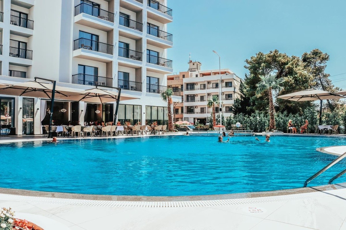 Delight Hotel &Spa