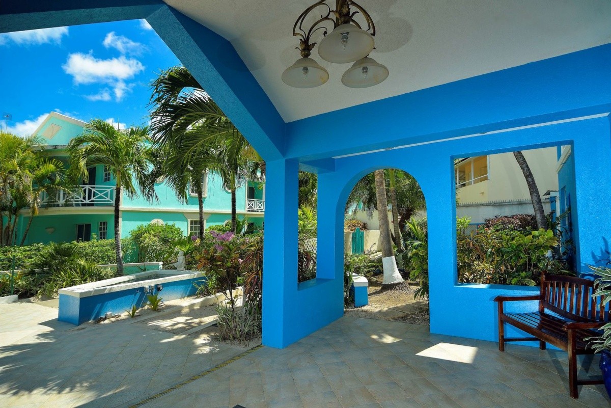 Dover Beach Hotel