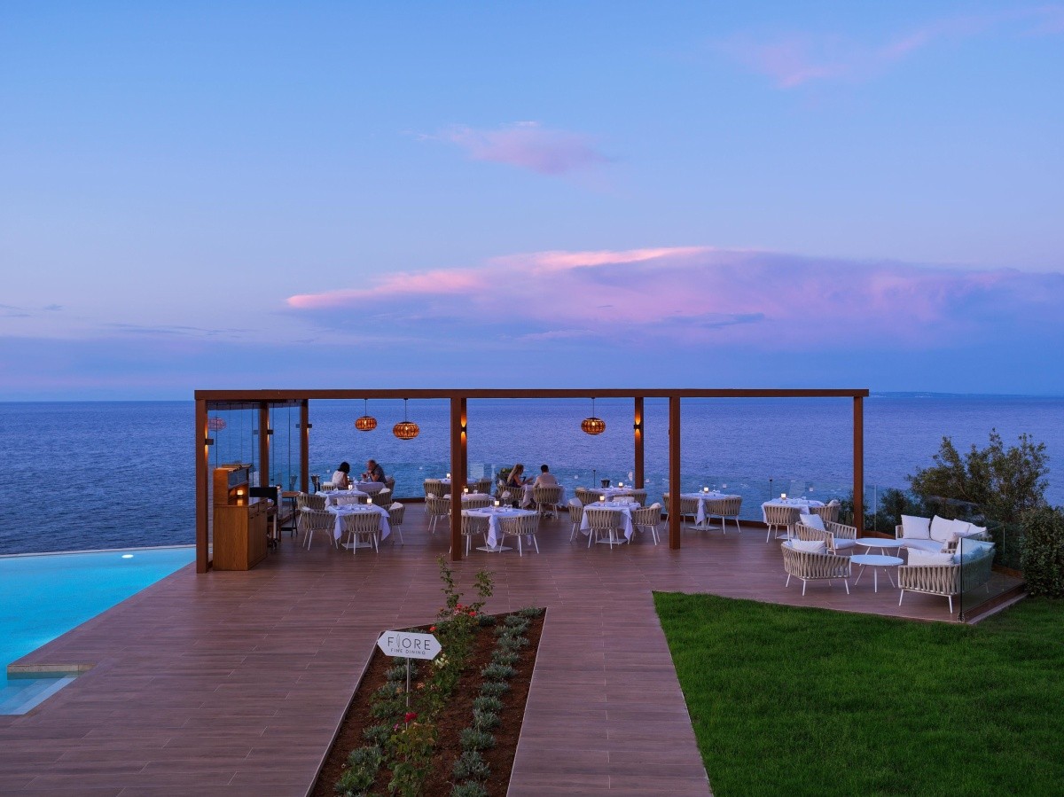 Lesante Cape Resort & Villas (Akrotiri)