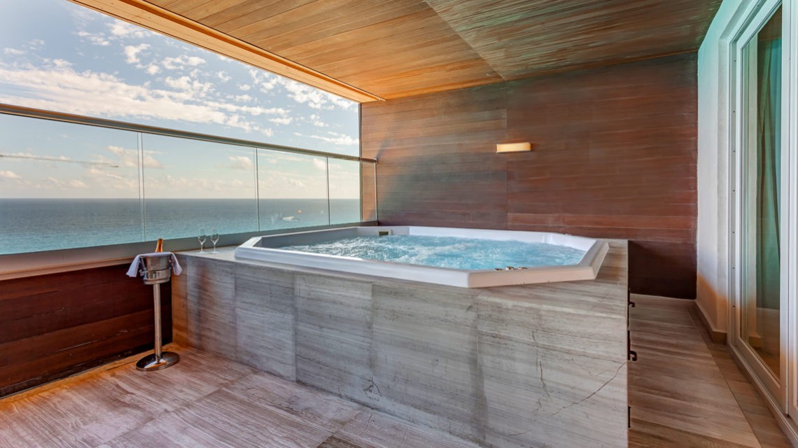 Royalton Chic Suites Cancun Resort & Spa