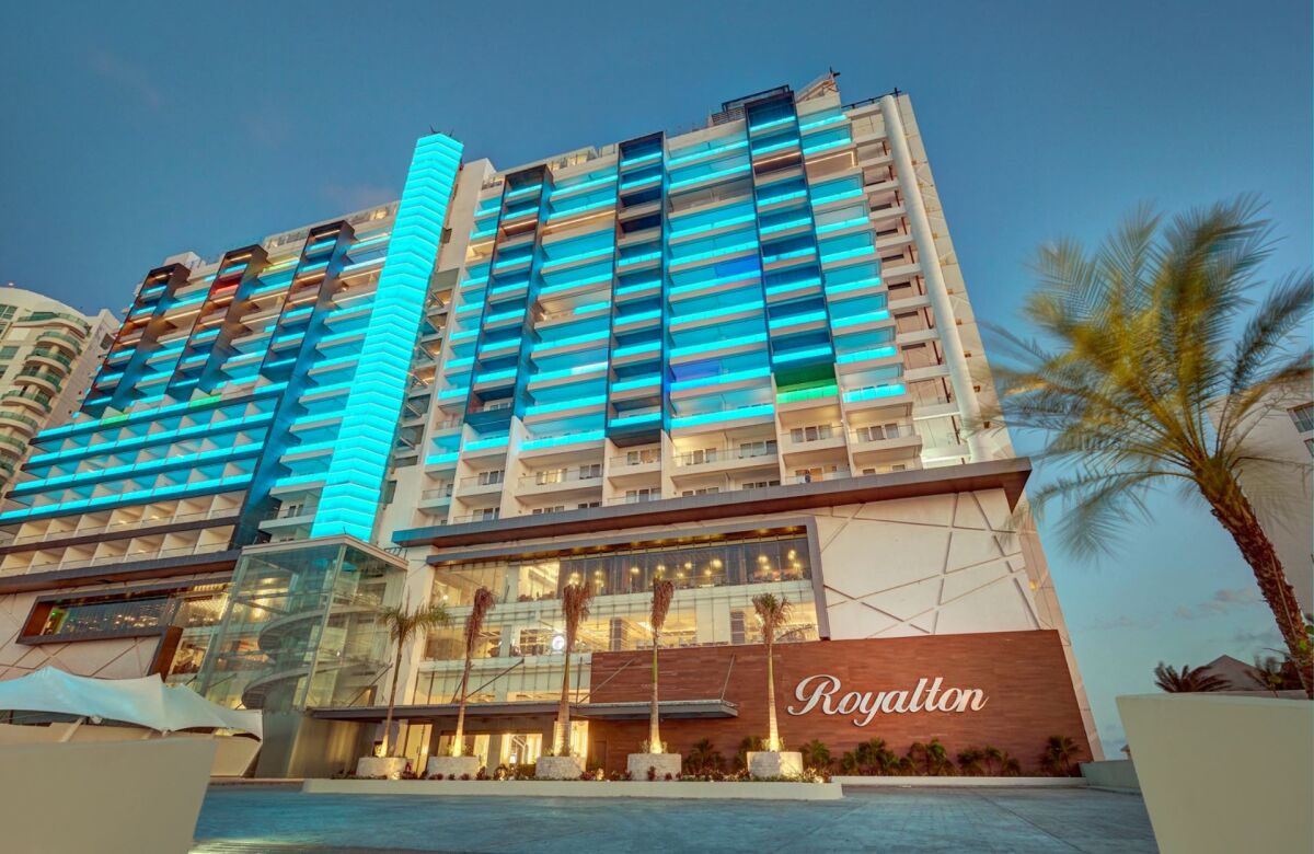 Royalton Chic Suites Cancun Resort & Spa