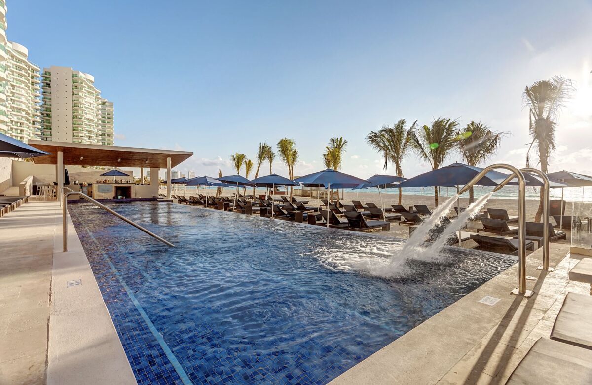Royalton Chic Suites Cancun Resort & Spa