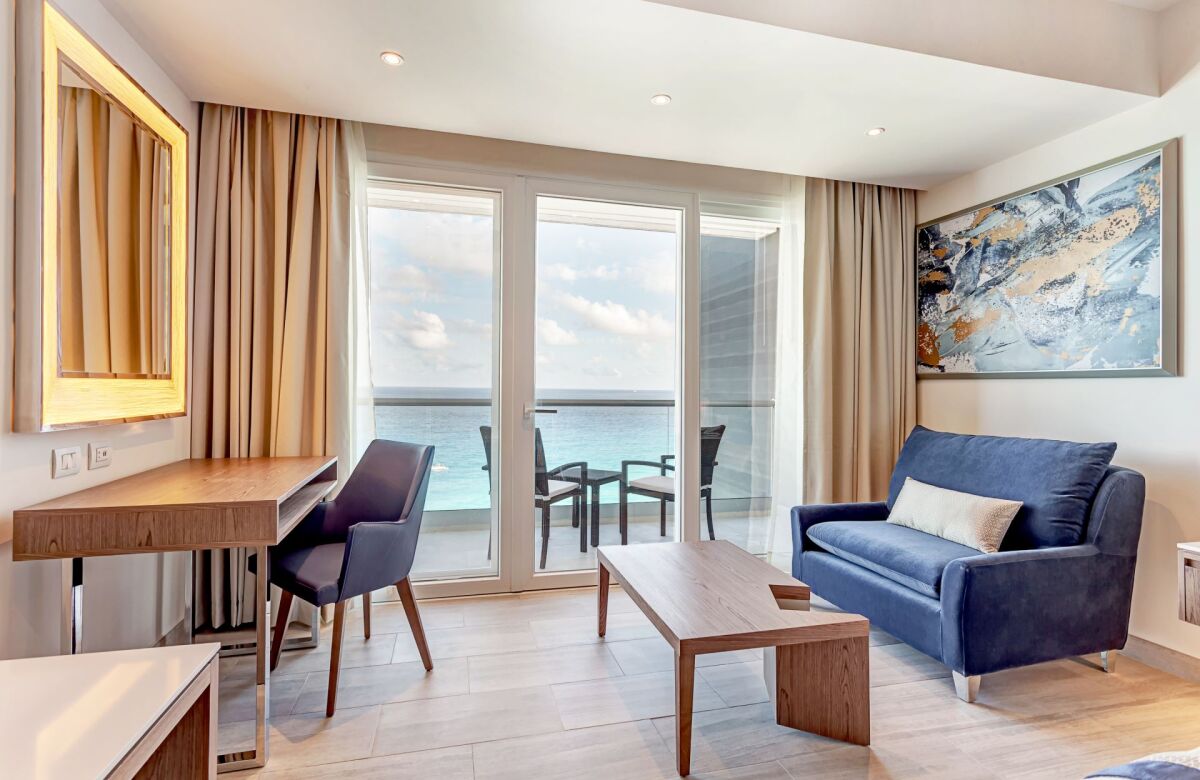 Royalton Chic Suites Cancun Resort & Spa