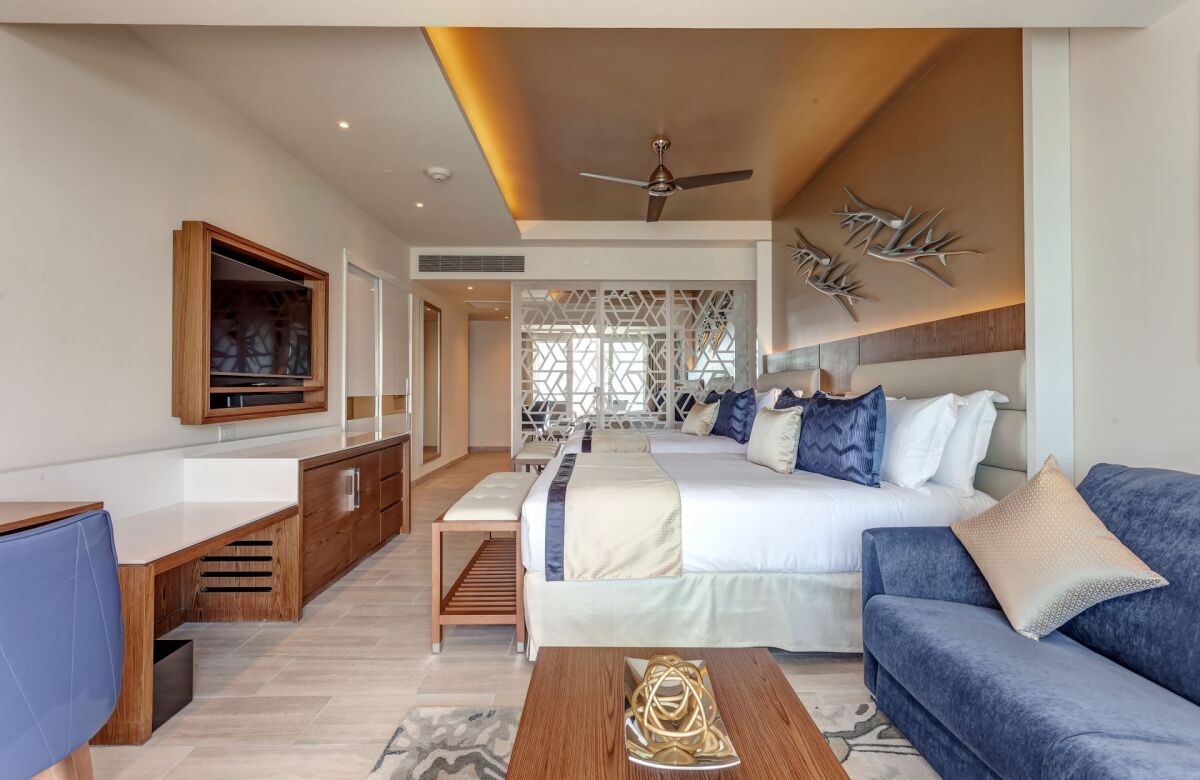 Royalton Chic Suites Cancun Resort & Spa