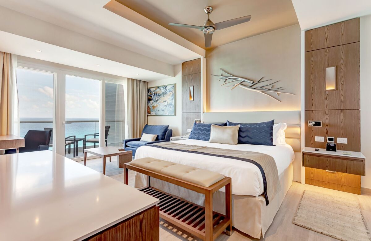 Royalton Chic Suites Cancun Resort & Spa