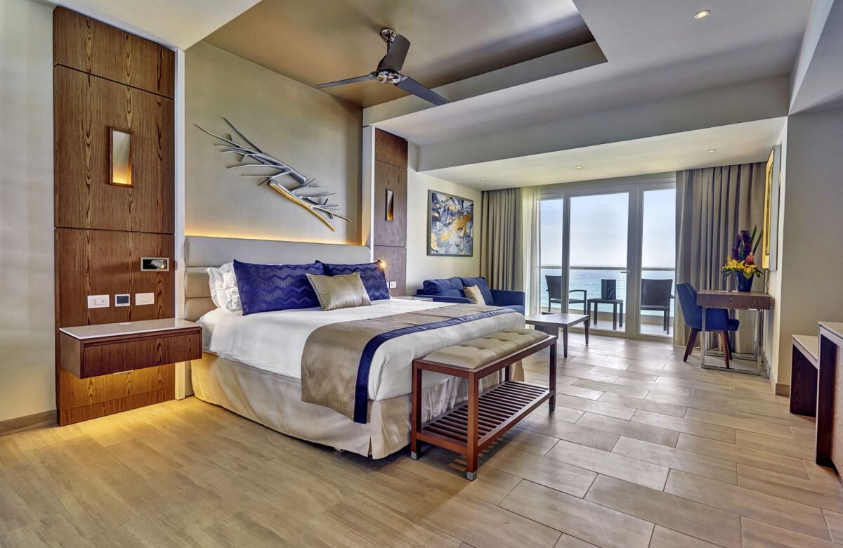 Royalton Chic Suites Cancun Resort & Spa