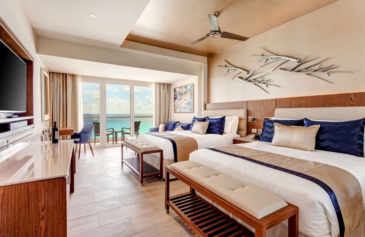 Royalton Chic Suites Cancun Resort & Spa