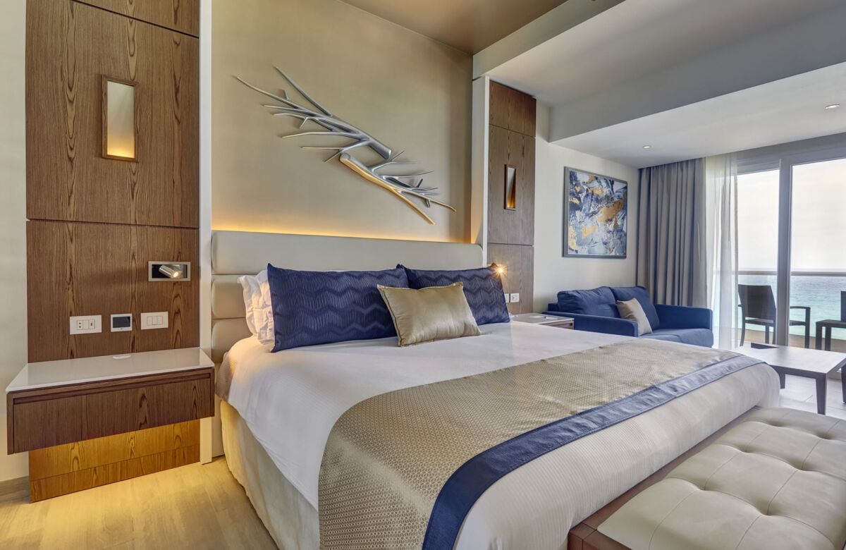 Royalton Chic Suites Cancun Resort & Spa