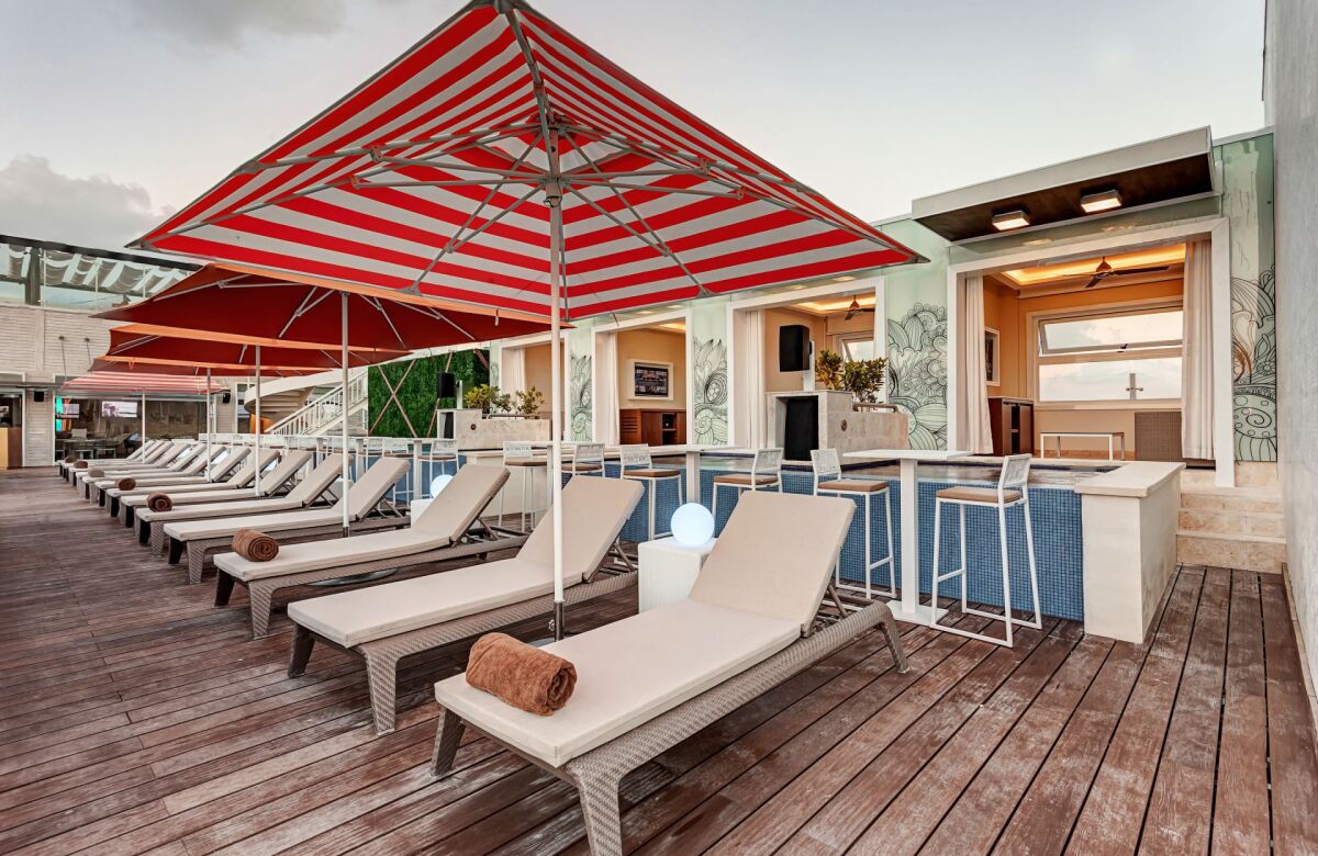 Royalton Chic Suites Cancun Resort & Spa