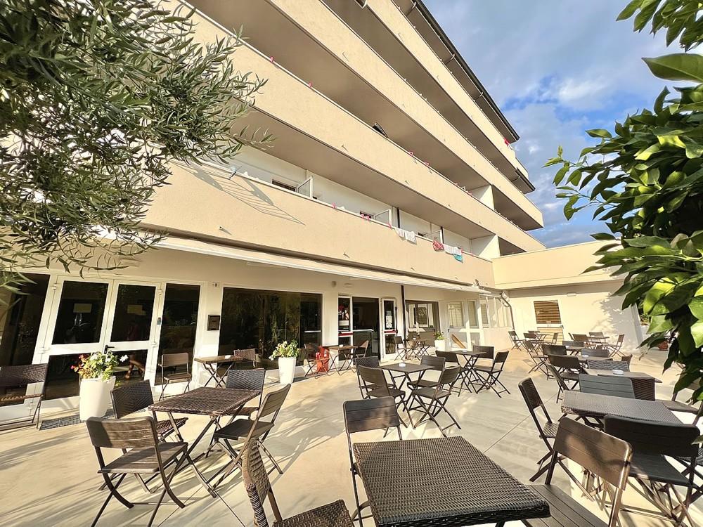 Hotel Old River