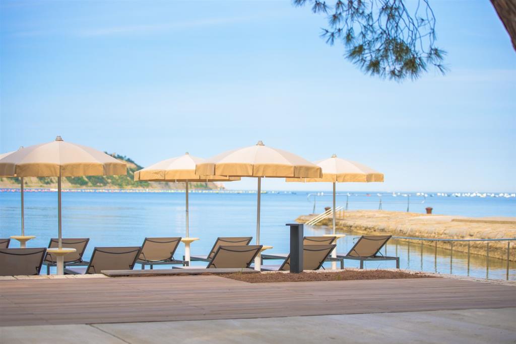 Hotel Laguna Deluxe